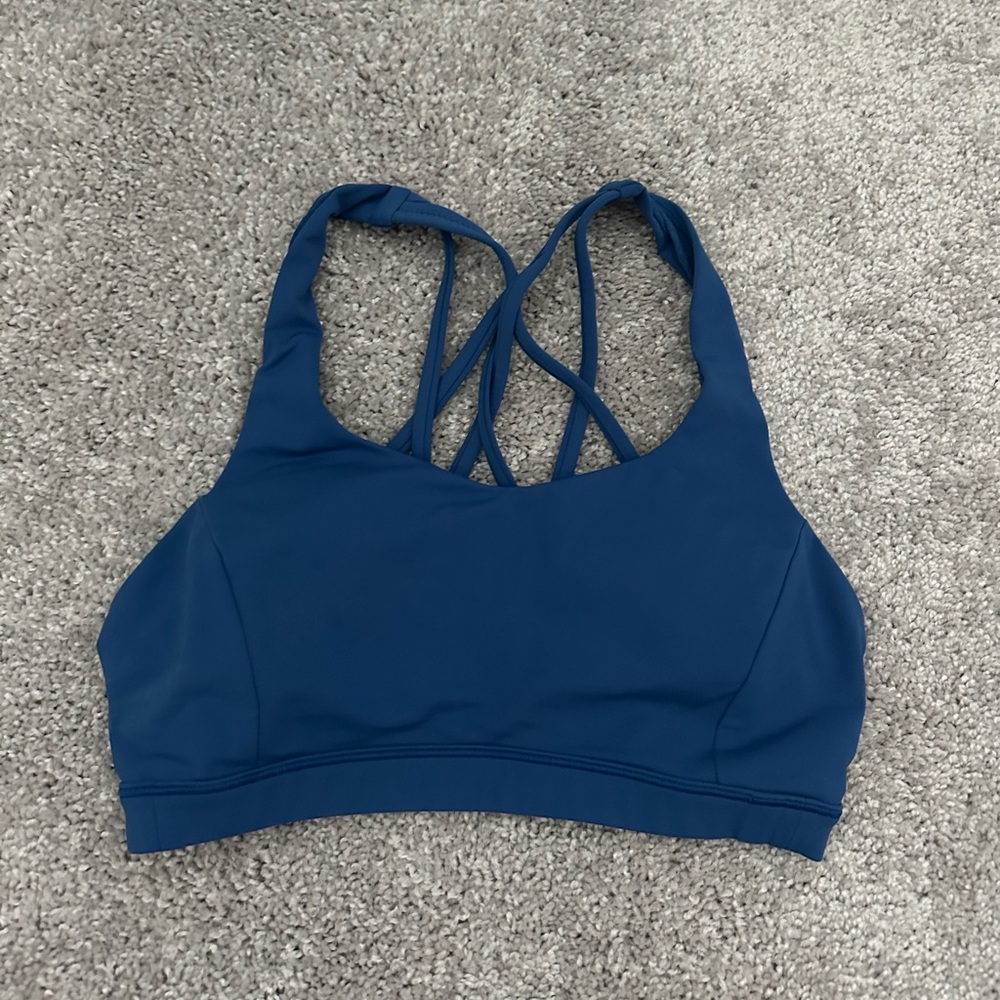 Lululemon: Stuff Your Bra II Size 4